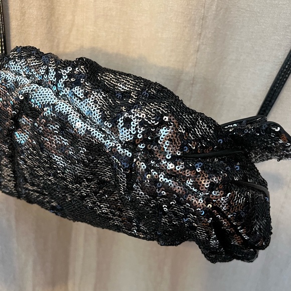 Bill Blass Sequin Nostalgic Shoulder Bag - Picture 12 of 13